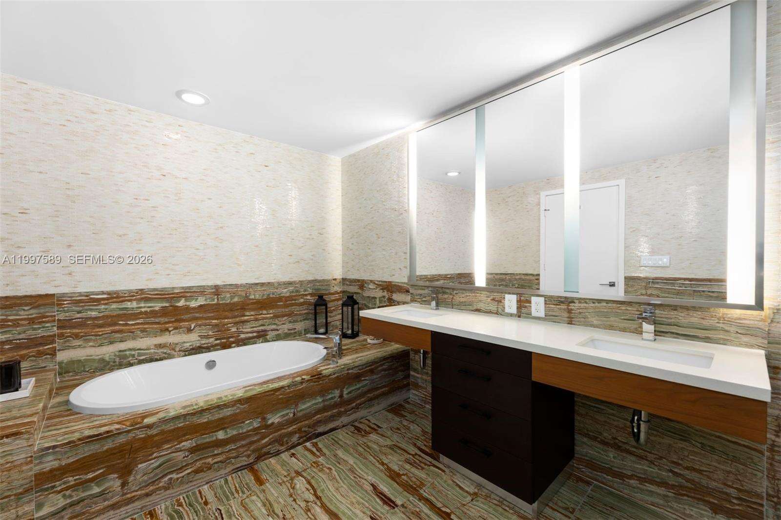 One Ocean Unit #402 | Picture 11