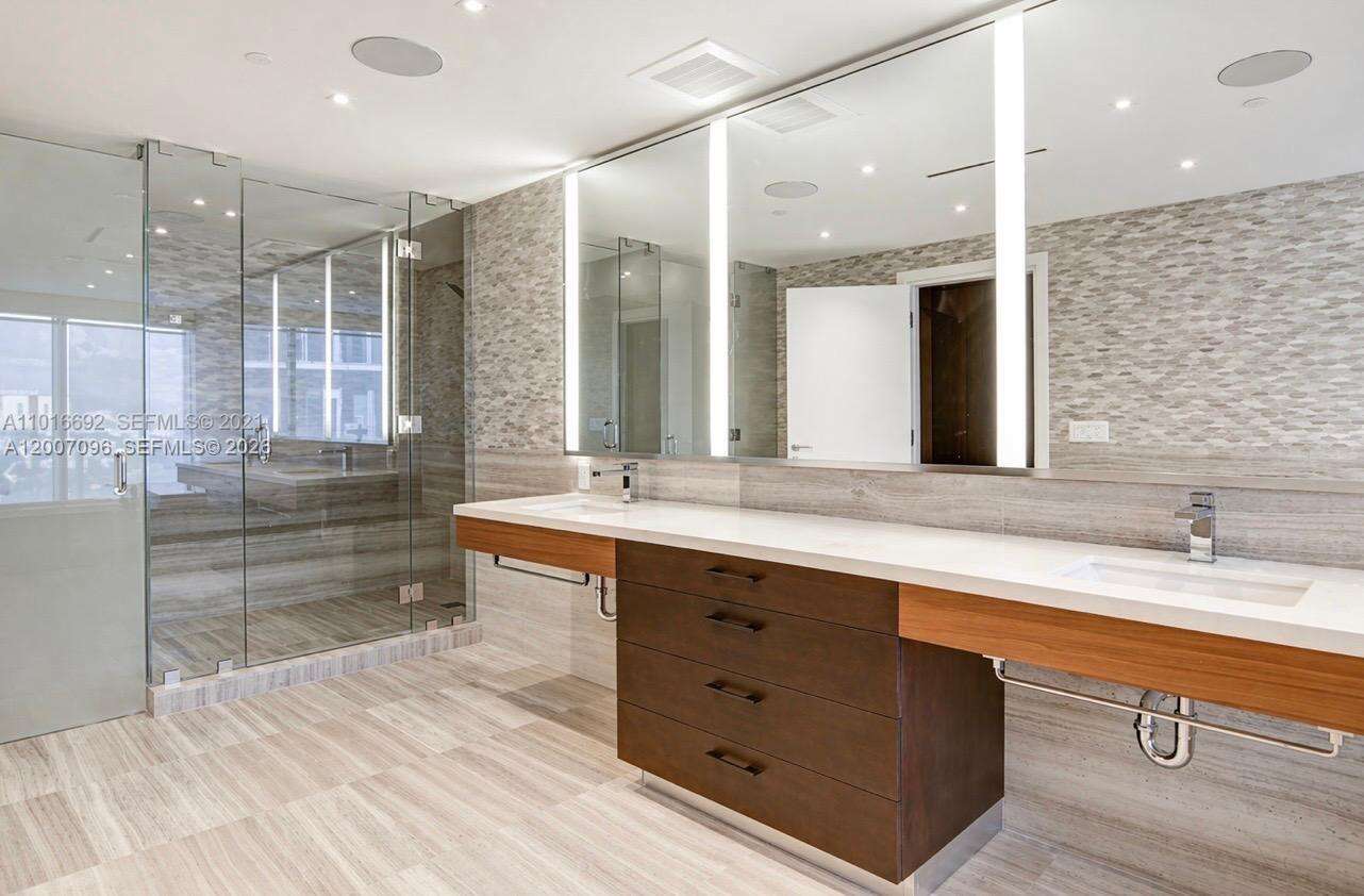 One Ocean Unit #606 | Picture 12