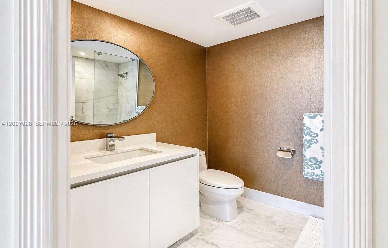 One Ocean Unit #606 | Picture 19